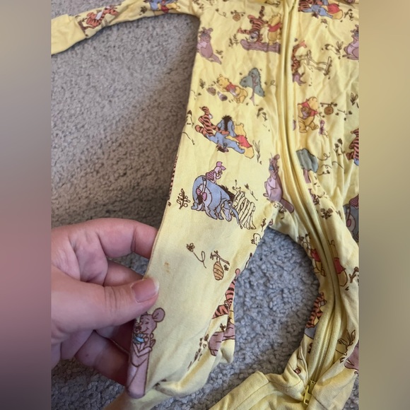 Little Sleepies Disney Winnie the Pooh Yellow Zippy Pajamas 3–6M - Picture 3 of 5